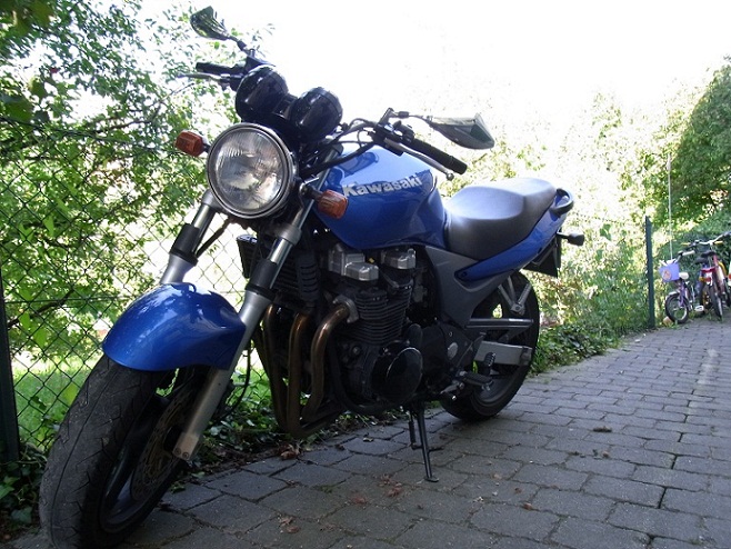 Kawasaki ZR-7